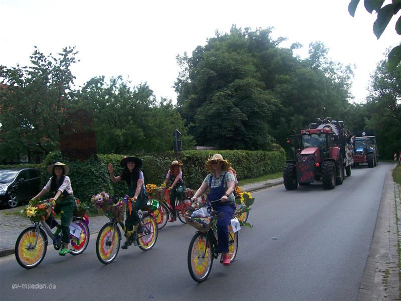 Schützenfest-Montag Bunter Umzug – Bild 128 von 146