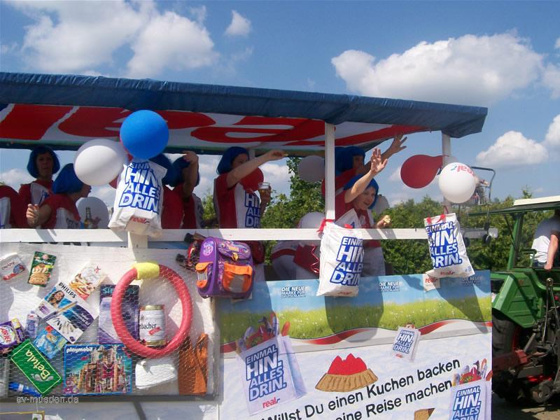 Schützenfest-Montag Bunter Umzug – Bild 114 von 146