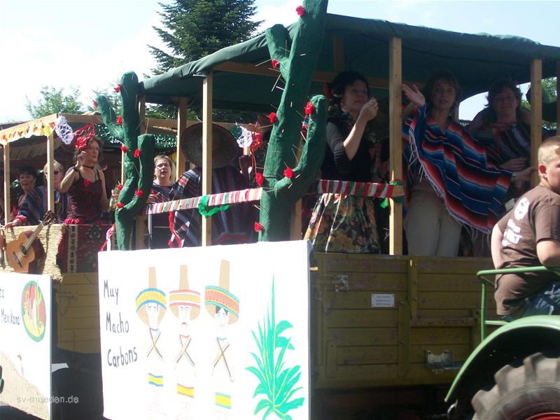 Schützenfest-Montag Bunter Umzug – Bild 65 von 146