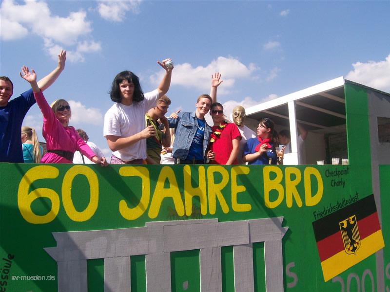 Schützenfest-Montag Bunter Umzug – Bild 52 von 146