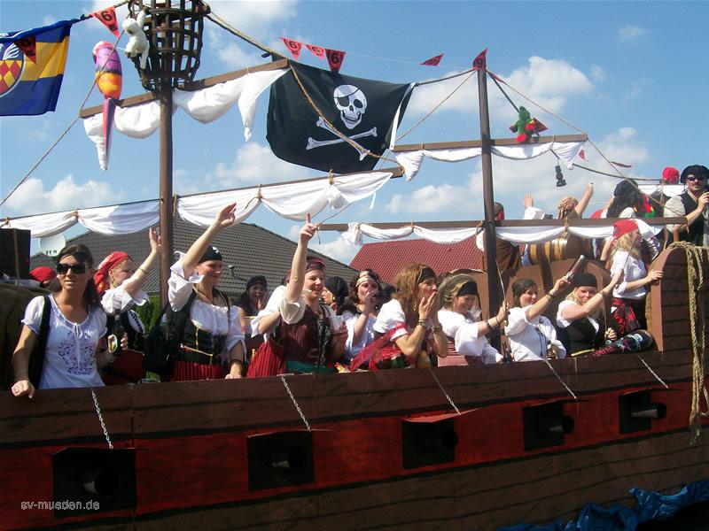 Schützenfest-Montag Bunter Umzug – Bild 57 von 146