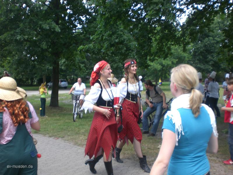 Schützenfest-Montag Bunter Umzug – Bild 34 von 146