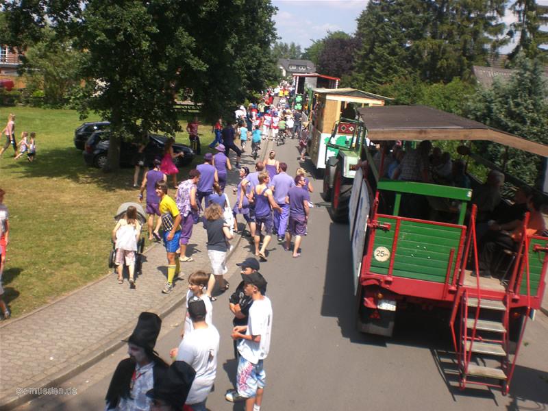 Schützenfest-Montag Bunter Umzug – Bild 31 von 146