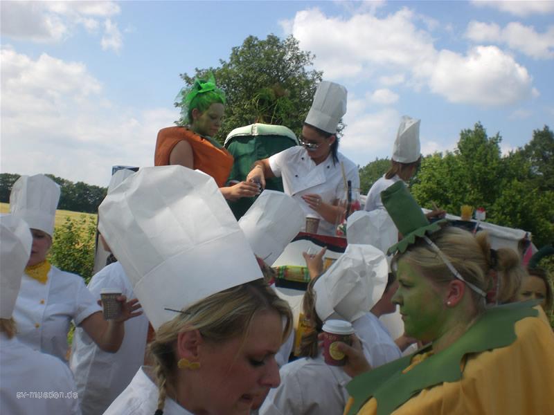 Schützenfest-Montag Bunter Umzug – Bild 28 von 146