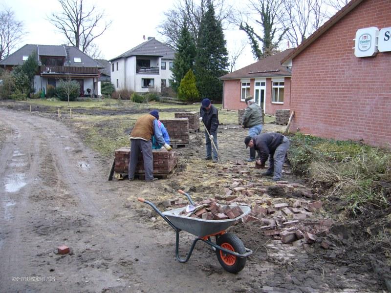 Pflasterarbeiten am Schießsportzentrum (1. Akt) – Bild 7 von 12