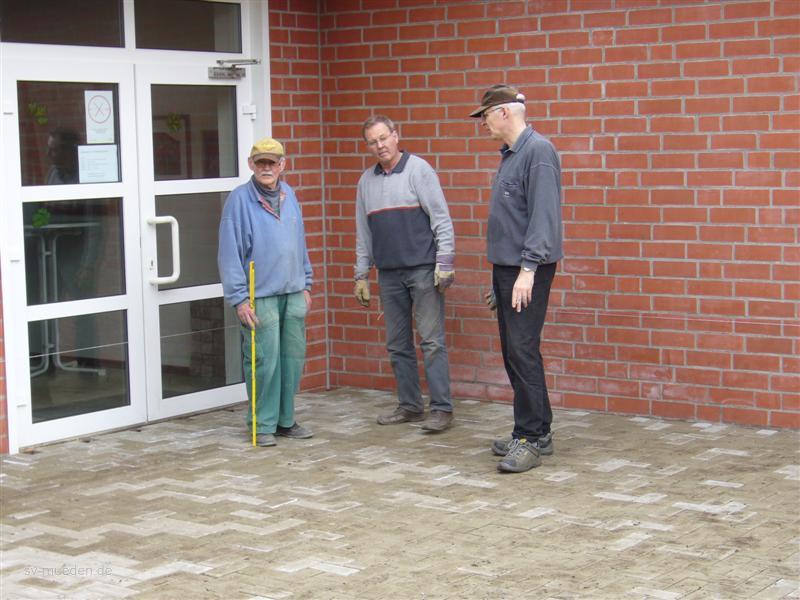 Pflasterarbeiten am Schießsportzentrum (3. Akt) – Bild 40 von 61