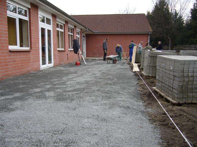 Pflasterarbeiten am Schießsportzentrum (3. Akt) – Bild 45 von 61