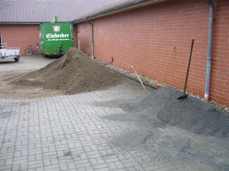 Pflasterarbeiten am Schießsportzentrum (3. Akt) – Bild 28 von 61