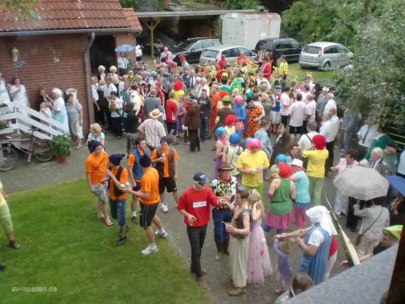 Schützenfest 2012 Montag Bunter Umzug – Bild 252 von 259
