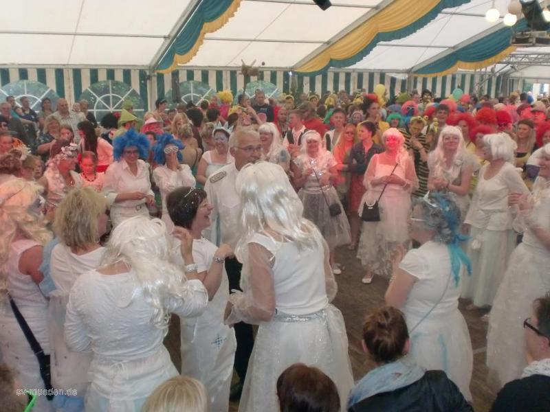 Schützenfest 2012 Montag Bunter Umzug – Bild 112 von 259