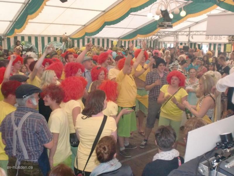 Schützenfest 2012 Montag Bunter Umzug – Bild 100 von 259