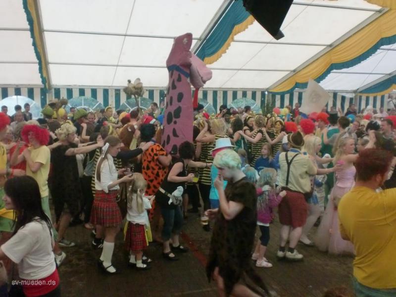 Schützenfest 2012 Montag Bunter Umzug – Bild 85 von 259