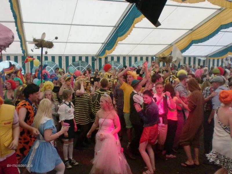 Schützenfest 2012 Montag Bunter Umzug – Bild 79 von 259