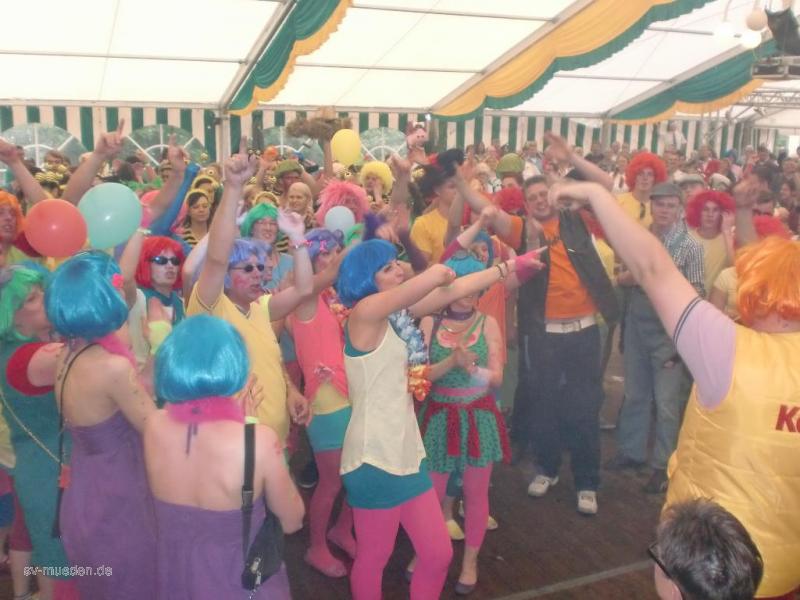 Schützenfest 2012 Montag Bunter Umzug – Bild 65 von 259