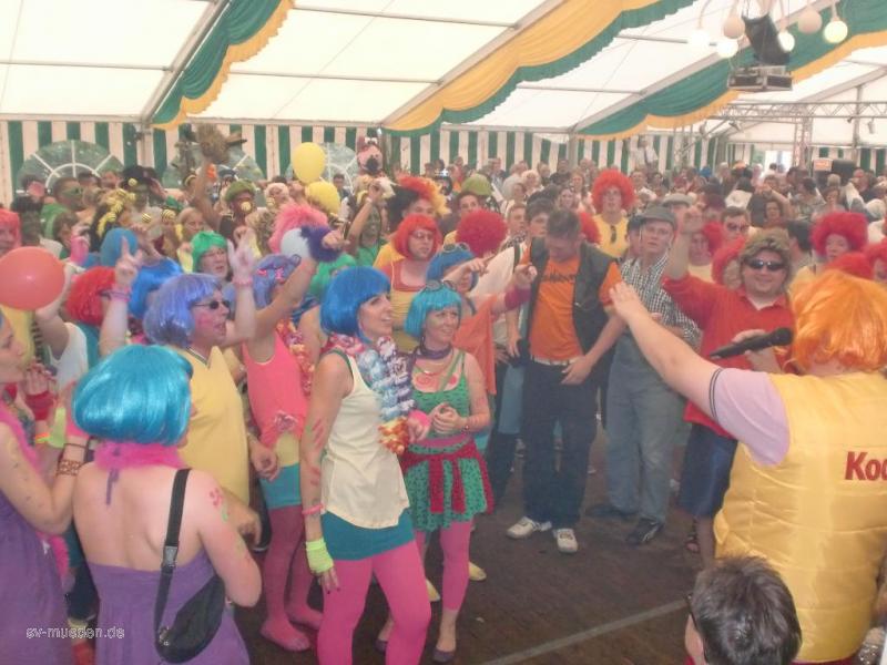 Schützenfest 2012 Montag Bunter Umzug – Bild 67 von 259