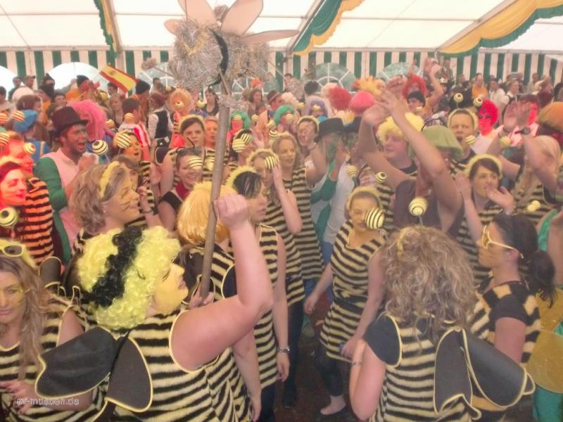 Schützenfest 2012 Montag Bunter Umzug – Bild 59 von 259