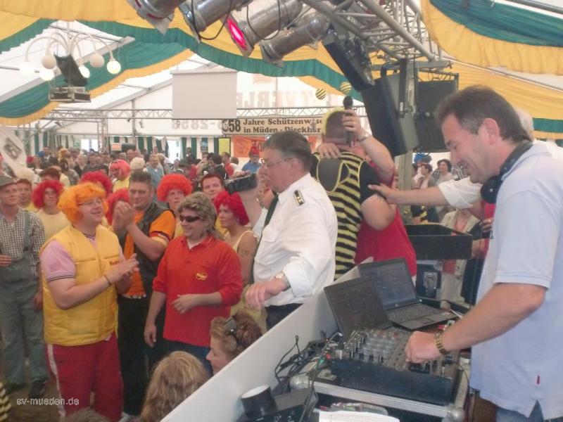 Schützenfest 2012 Montag Bunter Umzug – Bild 42 von 259