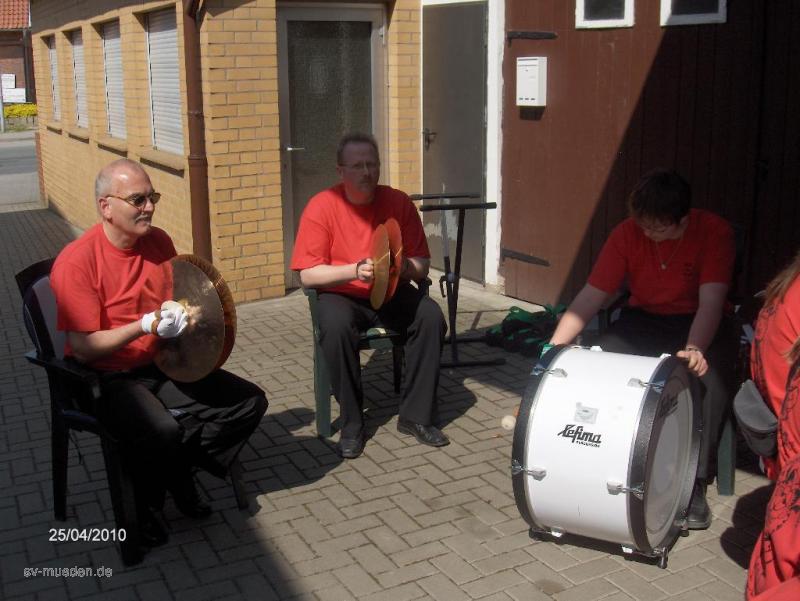 Schützenausmarsch Leiferde 2010 – Bild 11 von 26
